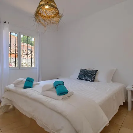 Villa La Perla With Seaview & Large Pool