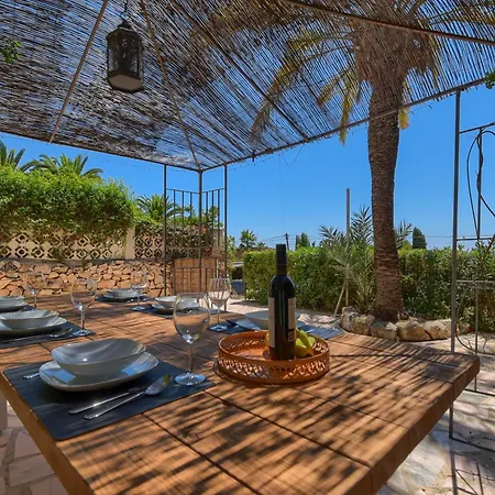 La Perla With Seaview & Large Pool